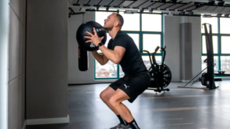 Dreimal wöchentlich im Halles Sportpark: Wie Robert Voß für den Hyrox-Boom trainiert