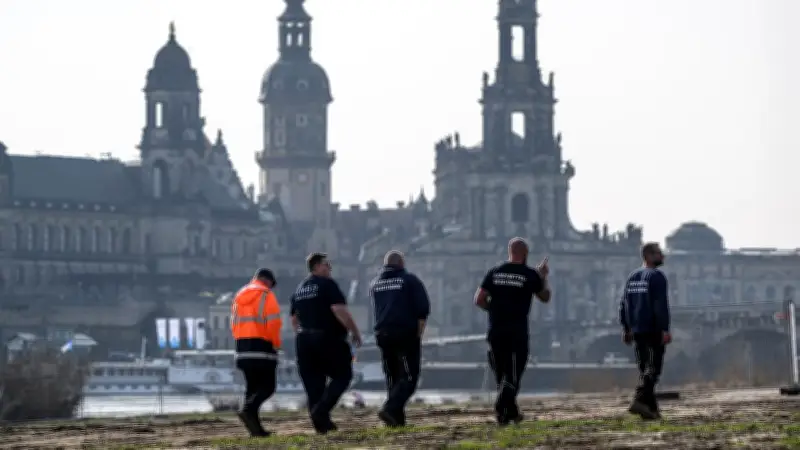Dresden evakuiert 18.000 Menschen: 250-Kilo-Bombe an der Elbe wird entschärft