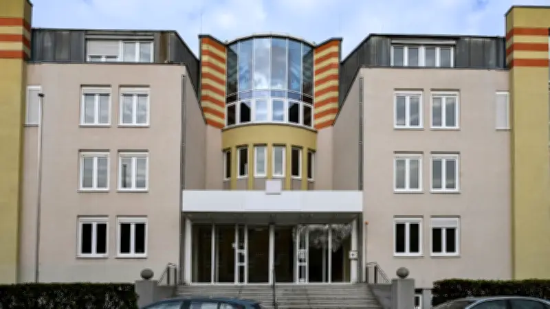 Dresden zahlt 100.000 Euro monatlich für Wachschutz an leerstehendes Asylheim