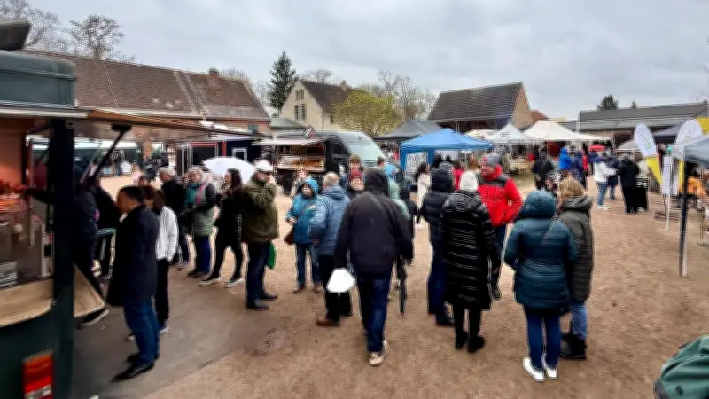 Dritte Genussmesse in Mosigkau trotz Schmuddelwetters erfolgreich - Hunderte Besucher