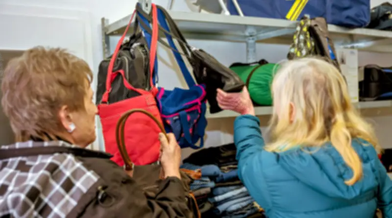 DRK eröffnet neue Kleiderkammer in Bad Kösen: Kleidung für einen symbolischen Euro