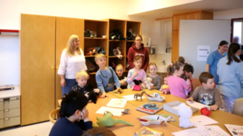 DRK-Kita zu Gast in Kreiskrankenhaus: Teddyklinik nimmt Kindern die Angst vor Ärzten