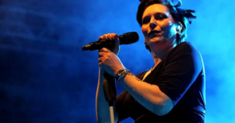 Ein Jahr nach dem Tod von AnNa R.: Mysteriöse Umstände und Vermächtnis der Rosenstolz-Sängerin