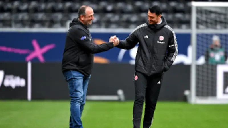 Eintracht-Coach Riera lobt Schmidt: „Du bist eine Inspiration für viele von uns“