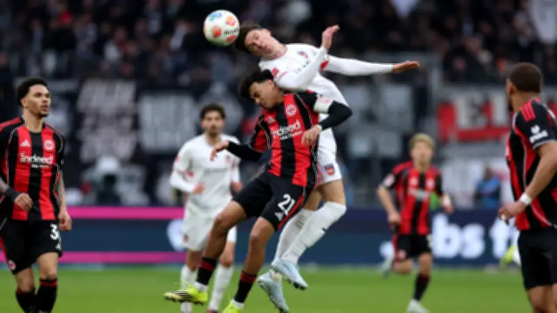 Eintracht Frankfurt siegt gegen Heidenheim, doch die Leistung bleibt blass