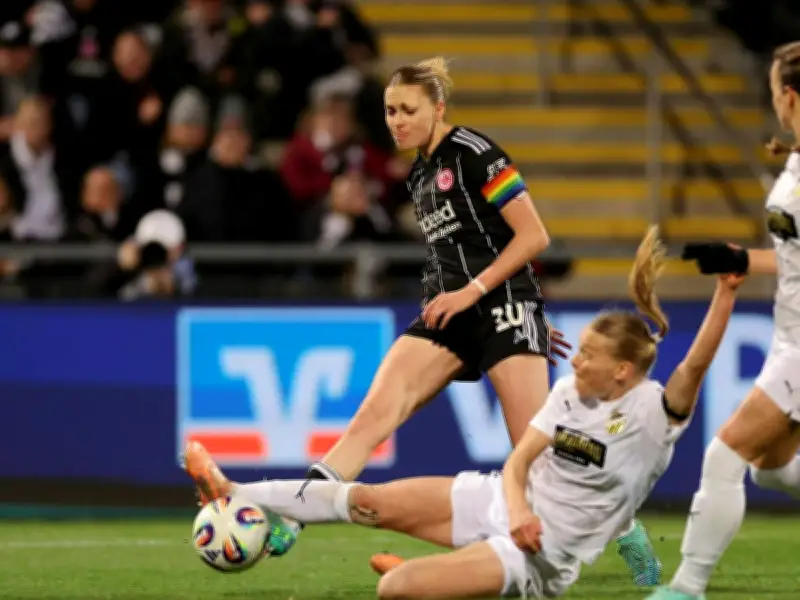 Eintracht Frankfurt verliert Halbfinal-Hinspiel: 0:3 gegen BK Häcken im Europa Cup