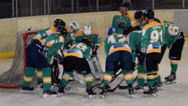 Eishockey-Hobby-Liga: Güstrower Torros verlieren Finale nach fünf Titeln in Folge