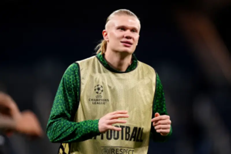 Erling Haaland kauft historisches Buch für 116.000 Euro und schenkt es seiner Heimatbibliothek