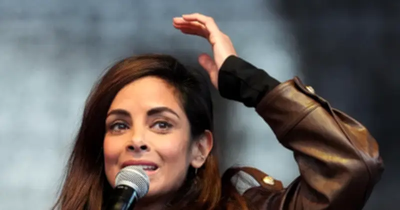 Ermittlungen nach Fernandes-Anzeige wieder aufgenommen: Staatsanwaltschaft Itzehoe prüft Fake-Account-Vorfall