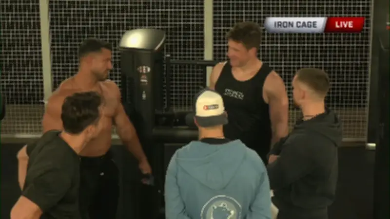 Erster Eklat im Video: Matthias Steiner und Iron Mike krachen im Iron Cage zusammen