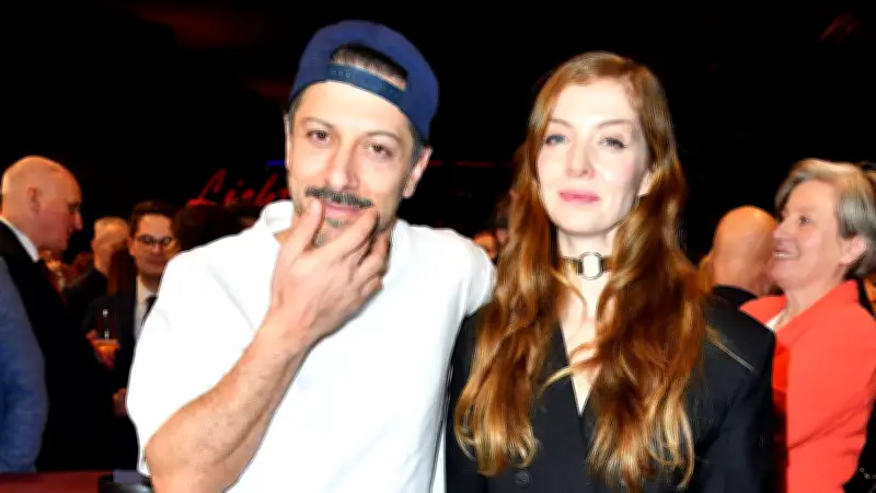 Erster "Jerks"-Star bricht Schweigen: Pheline Roggan unterstützt Collien Fernandes