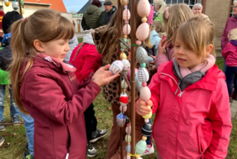 Erster Ostereierbaum in Plötzkau: Kinder schmücken neue Tradition