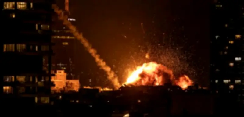 Eskalation im Nahen Osten: Iran startet massive Vergeltungsangriffe nach Tötung von Ali Khamenei