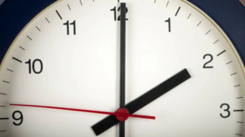 EU-Abgeordnete fordern Ende der Zeitumstellung: Gesundheitsrisiken und politischer Stillstand