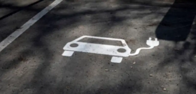 EU-CO2-Vorgaben führen zu erstem Preisrückgang bei Elektroautos seit 2020