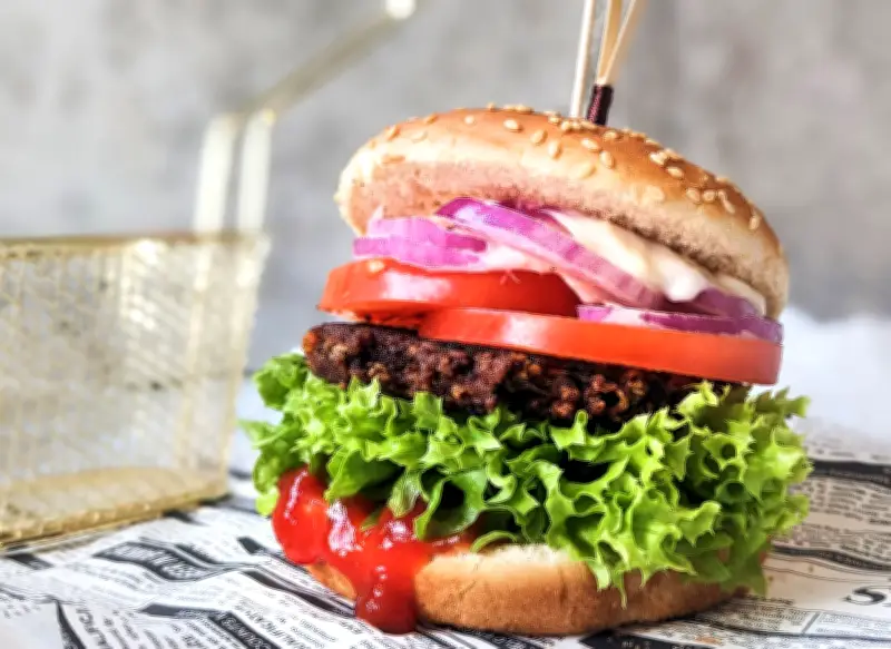 EU-Kompromiss: Veggie-Burger bleiben erlaubt, veganer Speck muss umbenannt werden