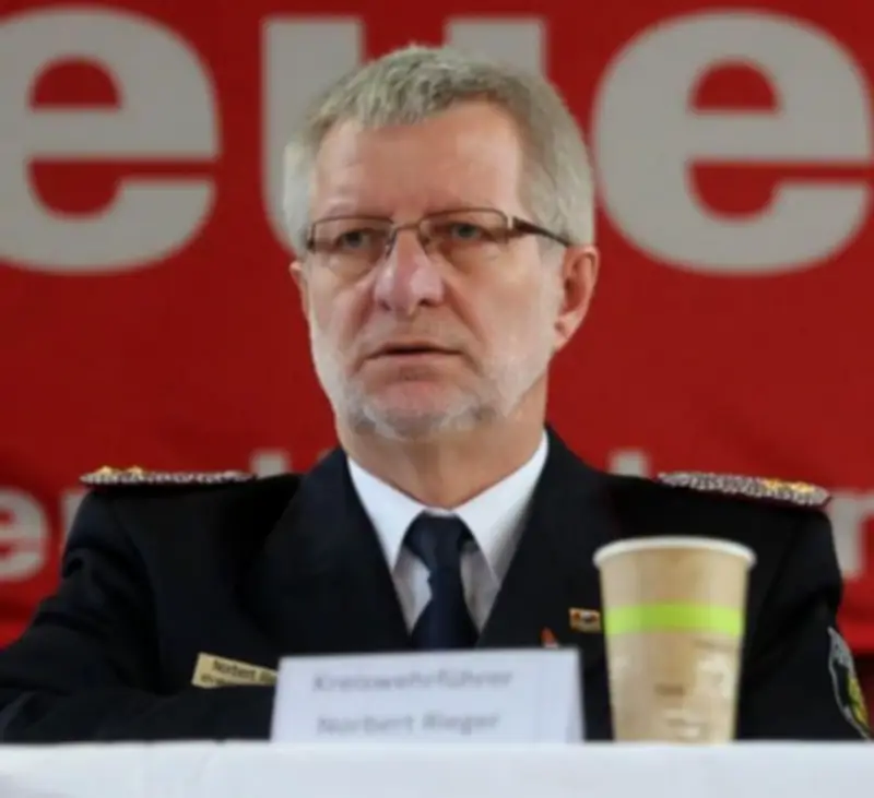 Ex-Feuerwehr-Chef bricht Schweigen: Überlastung im Ehrenamt zwang zum Rücktritt