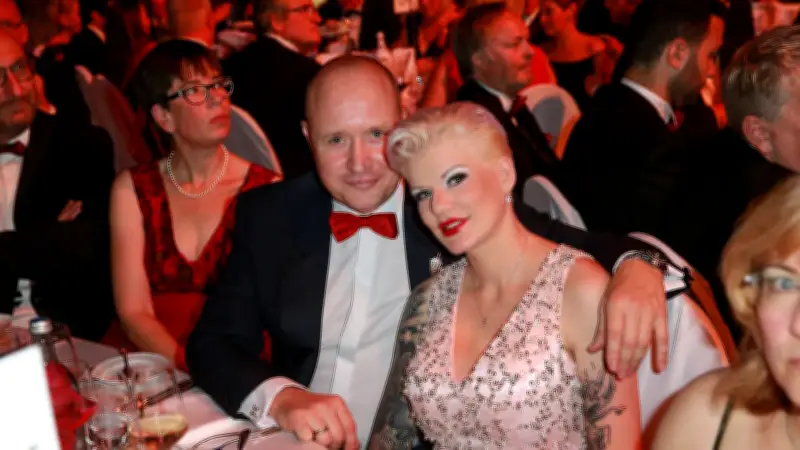 Ex-Mann will Melanie Müllers Haus ersteigern: Bahnhofsgebäude bei Leipzig steht zum Verkauf