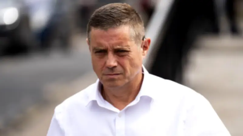 Ex-TV-Star John Alford tot in Zelle aufgefunden – Kurz zuvor gewann sein Außenseiter-Pferd