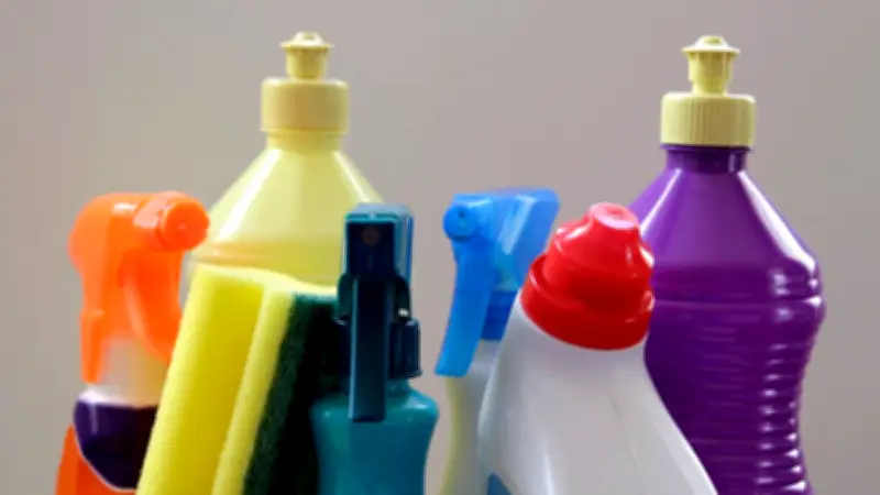 Experte erklärt: So lange bleiben Putzmittel wirklich wirksam