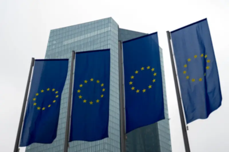 EZB hält Leitzinsen trotz Ölpreisschock stabil - Sechste konstante Entscheidung in Folge