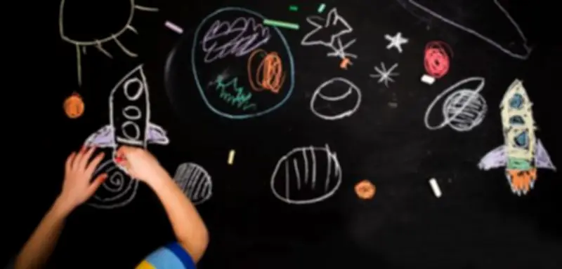 Familienkolumne: Wie Eltern trotz Weltlage optimistisch bleiben können