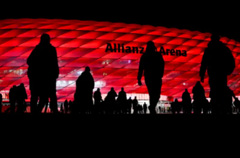 FC Bayern Champions League: Warnstreik in München - Notlösungen für Fans funktionieren