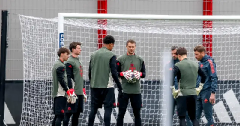 FC Bayern: Torwart-Drama vor Champions-League-Rückspiel - Urbig oder Prescott?