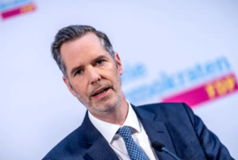 FDP-Chef Dürr kündigt Rücktritt und Neukandidatur nach Wahlpleiten an