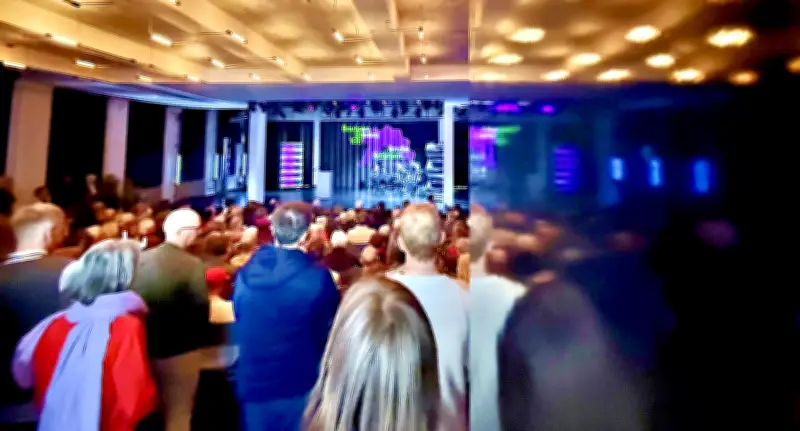 Festakt in Dessau: Bauhaus-Jubiläumsausstellungen mit Akkordeonklängen eröffnet