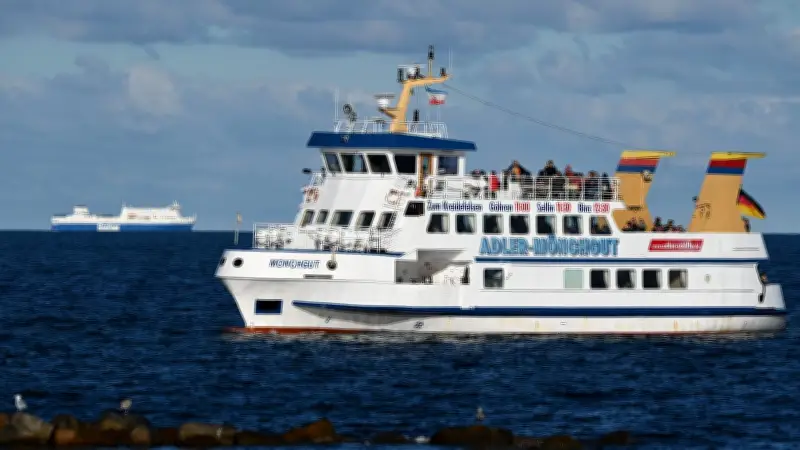 Feuer auf Ausflugsschiff vor Rügen: 24 Passagiere müssen Kreideküsten-Tour abbrechen
