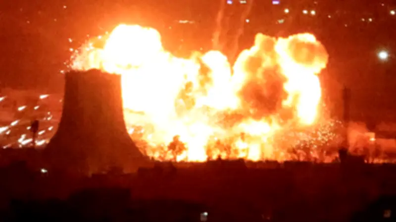 Feuerball über Teheran: Israel bombardiert Irans nationale Ölreserven