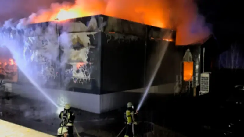 Feuerinferno im Saarland: Sauna-Brand löst verheerende Explosion in Fitnessstudio aus