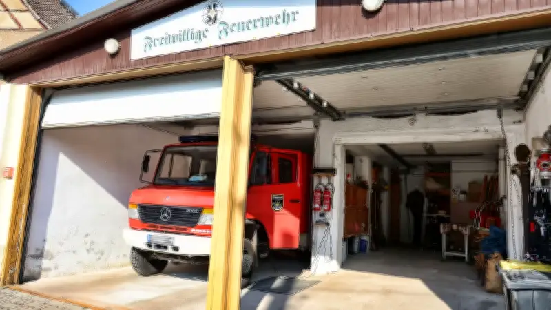 Feuerwehr Beyernaumburg erhält modernen Anbau: Innenministerin Zieschang besichtigt Baupläne