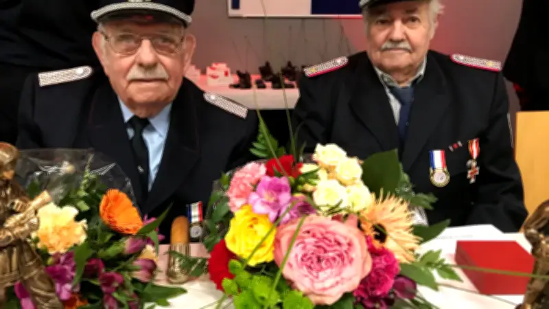 Feuerwehr-Ehren: Ueckermünde würdigt 60 und 70 Jahre Mitgliedschaft