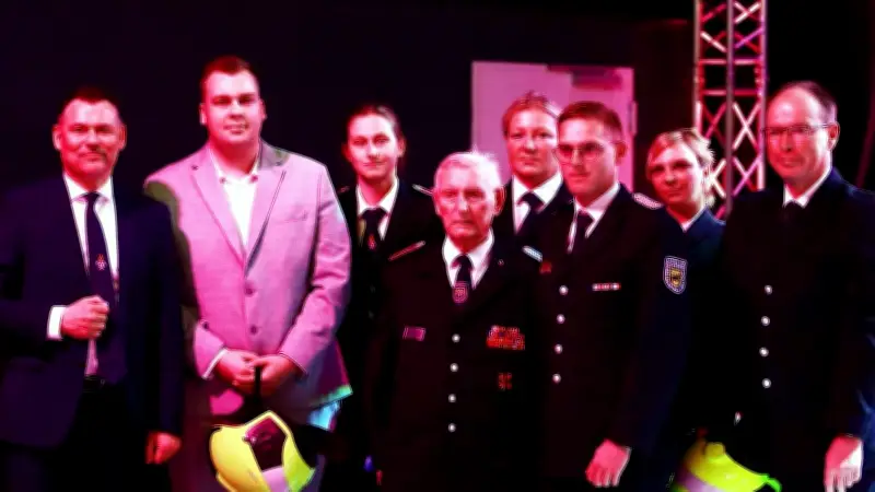 Feuerwehr Güstrow 2025: 312 Einsätze, 97 Gerettete und dramatische Großbrände