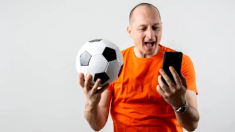 FIFA und YouTube schließen historischen Deal für WM 2026: Live-Spiele auf der Videoplattform