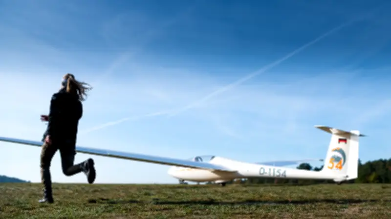 Flugplatz Pinnow: Betrieb eingeschränkt, Sanierung ungewiss nach Verwüstung