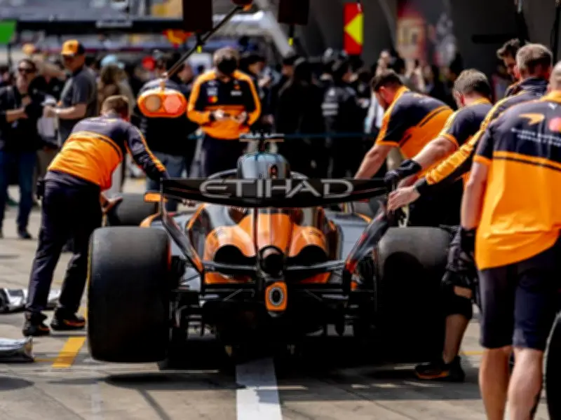 Formel-1-Drama in Shanghai: McLaren-Weltmeister Norris und Piastri müssen Start verpassen
