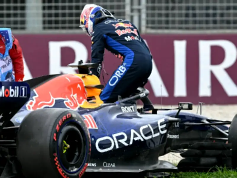 Formel-1-Saisonauftakt: Verstappen-Crash im Qualifying wirft ihn ans Feldende