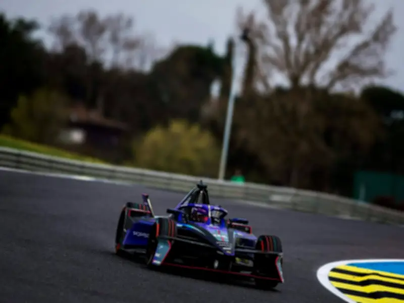 Formel E: Pascal Wehrlein behauptet Gesamtführung mit Podium in Madrid