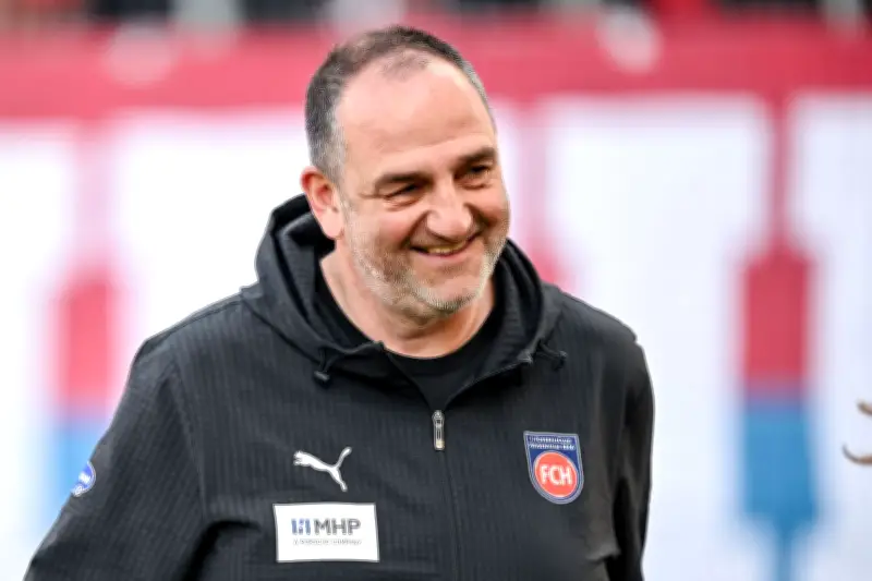 Frank Schmidt bleibt Heidenheim-Trainer trotz drohendem Bundesliga-Abstieg