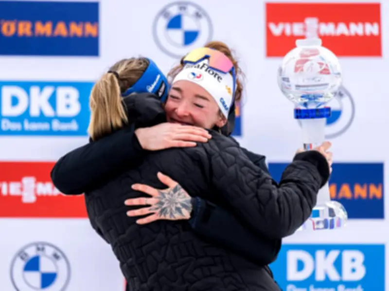 Franziska Preuß erhält norwegische Holmenkollen-Medaille und sorgt für emotionale Pokalübergabe