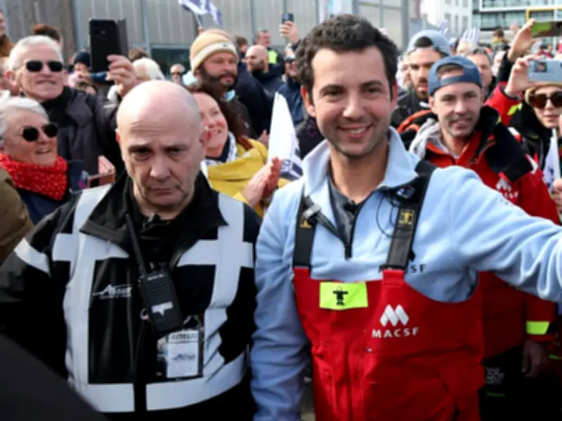 Französischer Segler Guirec Soudée bricht 22 Jahre alten Weltumsegelungsrekord