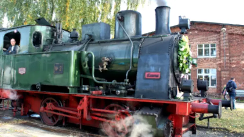 Frühjahrsdampf 2026: Historischer Lokschuppen Wittenberge lädt zu dampfenden Lokomotiven ein