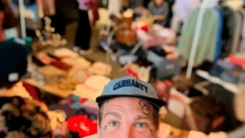 Frühlingserwachen in Warnemünde: Vintage-Markt startet mit nachhaltiger Mode und Musik