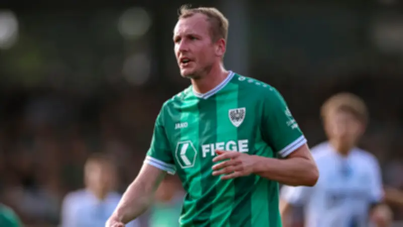 Fußballgott Simon Scherder glaubt trotz Verletzung weiter an Preußens Rettung