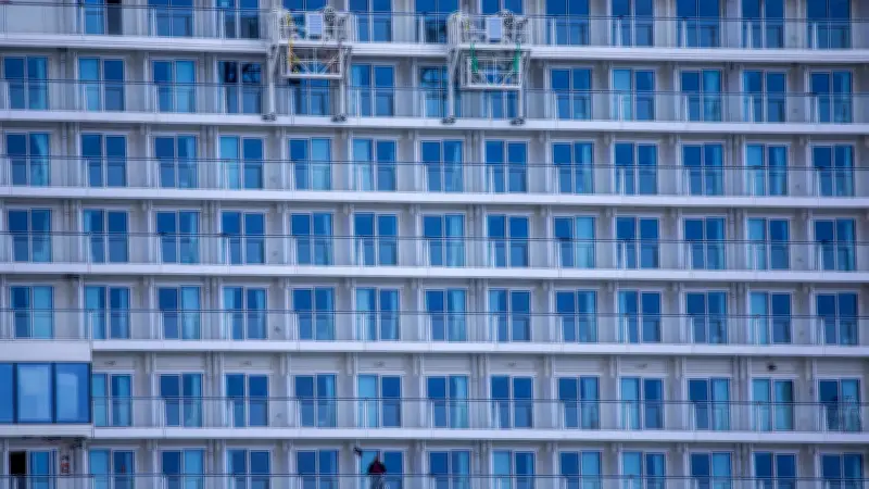 Gefährlicher Trend auf Kreuzfahrtschiffen: Matratzen auf Balkonen führen zu hohen Strafen