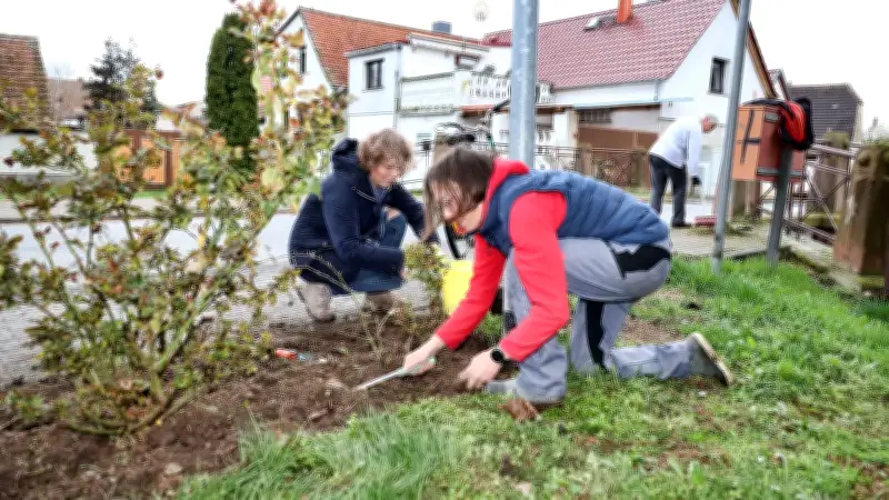 Gemeinsamer Frühjahrsputz in Allstedt: Niederröblingen und Mittelhausen räumen auf