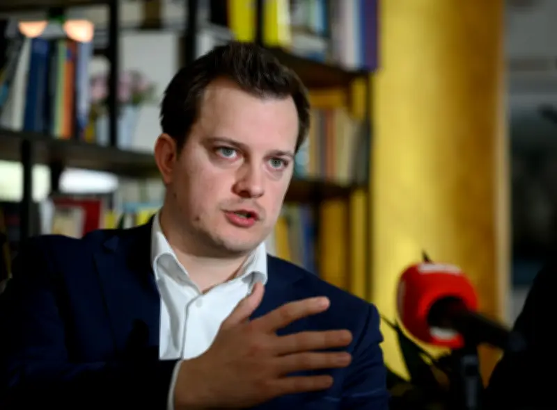 Gericht stärkt Kandidaten: Bürgermeisterwahl in Strausberg abgesagt - Streit um Wahlbetrugsvorwürfe